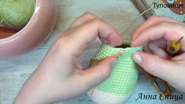 Вязаный Зайчик крючком. Часть I: Туловище, Голова. Knitted Bunny crochet. Мастер-класс.