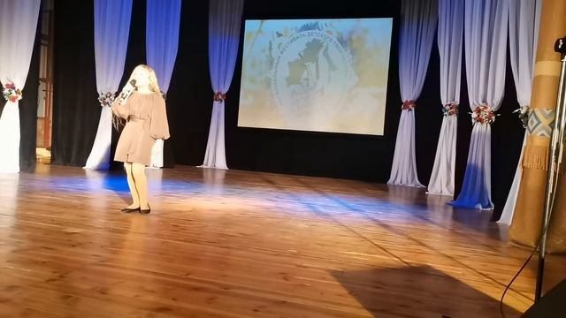 Кахан Анна - Беларусь мая сiнявокая (Русский портрет в Белорусском интерьере 2022) смотреть онлайн