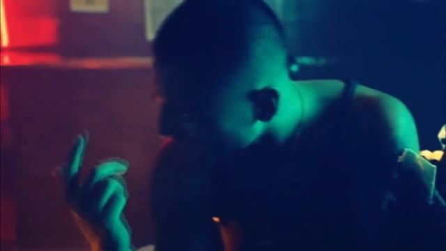 Shakira TRAP смотреть онлайн