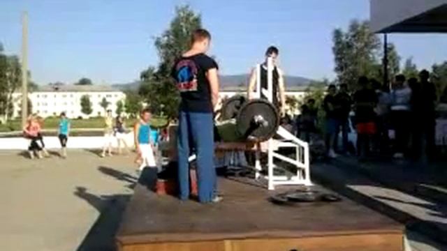 Жму на соревнованиях.mp4 смотреть онлайн