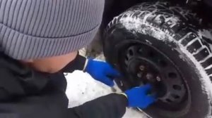 Замена передних тормозных колодок альмера классик
