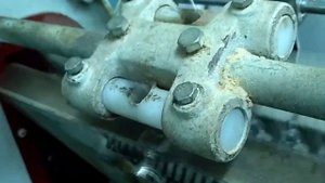 Стёртая ось скольжения направляющих Sinmag SM-302