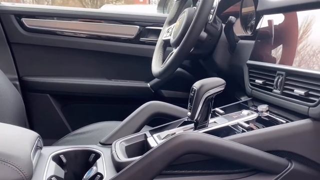 Porsche Cayenne E-Hybrid 3.0 Tip-tronic (340 л.с.) 2020 смотреть онлайн