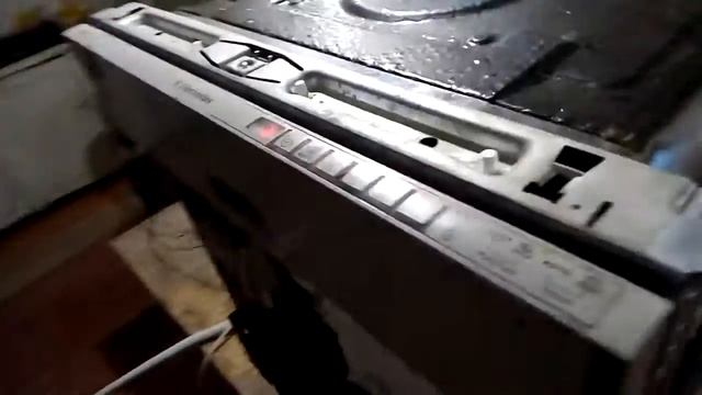 Посудомоечная машина Еlectrolux esl66060r глюк прошивки или... смотреть онлайн