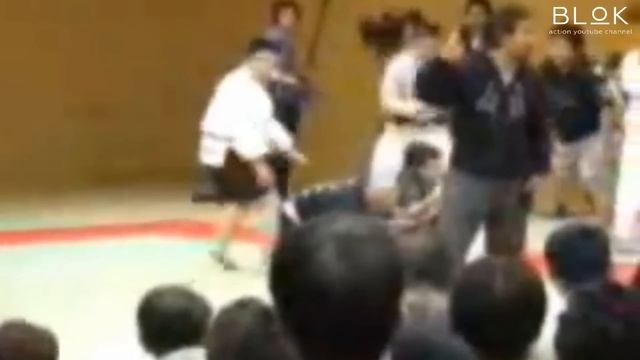 ФАЛЬШИВЫЕ МАСТЕРА КУНГ ФУ ОПОЗОРИЛИСЬ смотреть онлайн