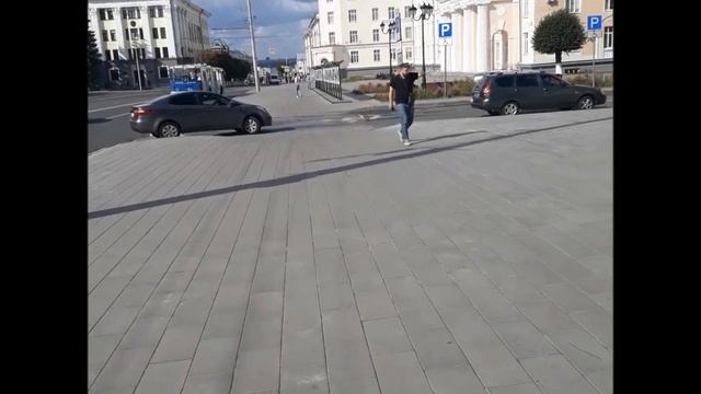 Чебоксары.Площадь Республики: Храм Рождества Христова,Сельхоз.Академия, гл.корпус Пед.Университета