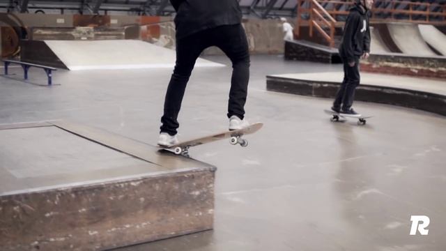 Как сделать бэксайд 180 ноузграйнд на скейте (How to BS 180 Nosegrind a skateboard) смотреть онлайн
