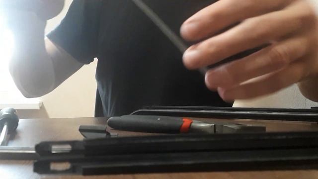 Замена резинок на бескаркасных стеклоочистителях Ford смотреть онлайн