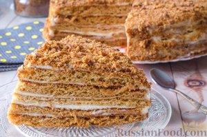 Украсит любой стол!
МЕДОВЫЙ ТОРТ СО СМЕТАННЫМ КРЕМОМ