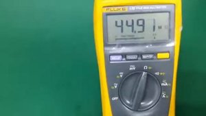 FLUKE 175 - Technician Digital Multimeter Repair and Calibration by Dynamics Circuit (S) Pte. Ltd.
