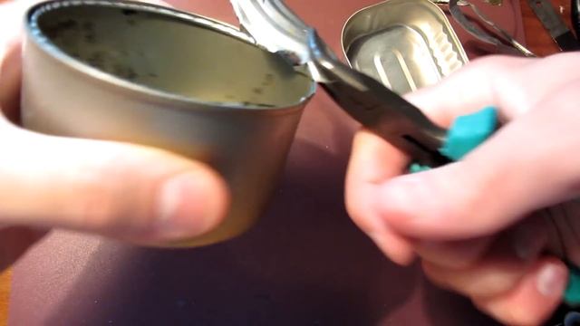 Как быстро и просто сделать ровные края на консервной банке смотреть онлайн