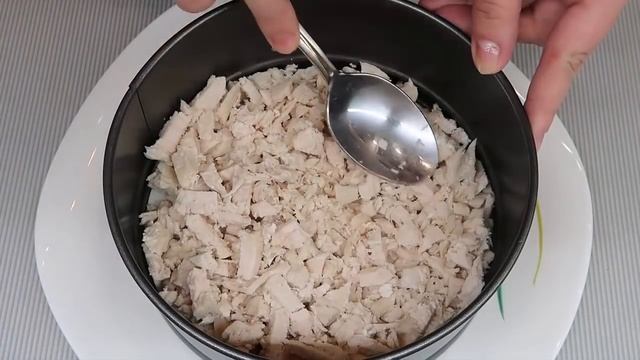 Салат Невеста. Нежный и вкусный салат на новогодний стол! Салат с курицей и сыром