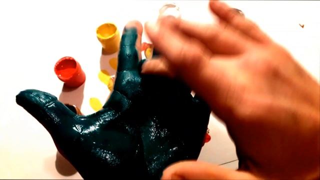 Видео для детей. Учим цвета, и рисуем красками. Лучшее видео самому маленькому смотреть онлайн