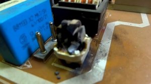 Ремонт телевизора AKAI CT-21WKD. Сам выключается. Сгорел предохранитель.