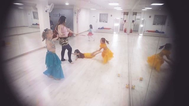 Pusan children bellydance class busan kids bellydance 부산어린이벨리댄스 смотреть онлайн