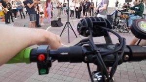 Вечерний Севастополь.Катаюсь с женой.Уличные музыканты