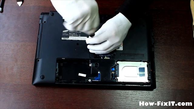 Samsung RF710, RF711 Laptop Reassembly Guide смотреть онлайн