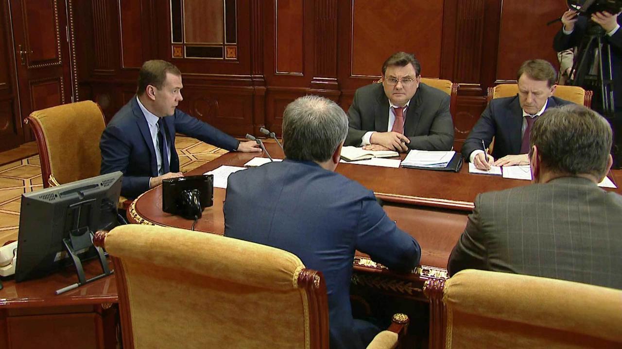 Дмитрий Медведев встретился с руководством думской фракции партии "Справедливая Россия"