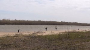 Ахтуба . Селитренное . На пароме на остров. Сюрпризы погоды в апреле.