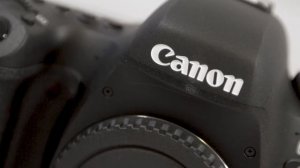 Unboxing and first impressions of the Canon 6D mkii