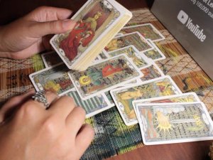 Что происходит за вашей спиной?Кто друг? Кто враг?Чего вам ожидать?