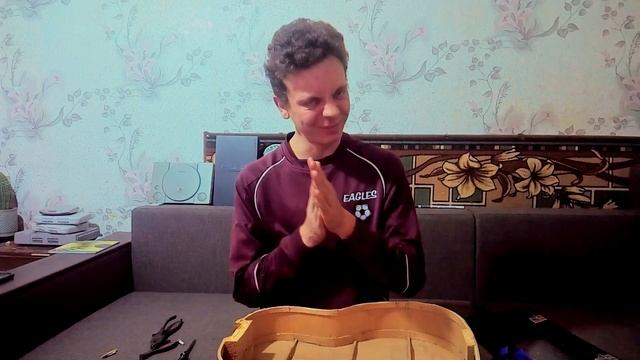 Из бревна в гитару РАЗБОРКА 1/10 смотреть онлайн