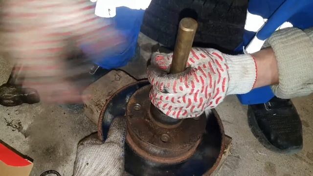 Замена задних ступичных подшипников Volkswagen Passat B3/B4 смотреть онлайн