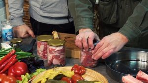 Тушенка из баранины в банках, да в афганском казне