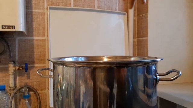 Как приготовить дистиллированную воду дома. Бюджетный самодельный дистиллятор. смотреть онлайн