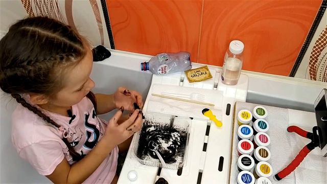 Как сделать слайм ? Хэллоуин ЧЕРНЫЙ СЛАЙМ Halloween BLACK Slime Полина делает крутые слаймы!