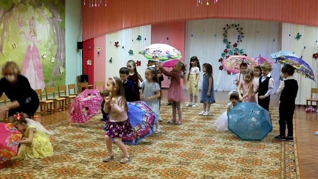 ля,ля по воде шагаю я! 8 марта в саду смотреть онлайн