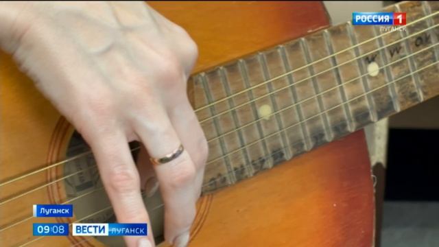Мария Львова-Белова привезла подарки для жителей Луганска