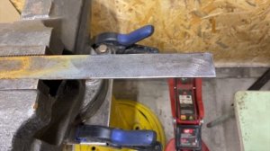 Крепление для расширительного бачка своими руками.