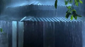 Засыпать в считанные минуты под проливным дождем по жестяной крыше и громом в доме ночью