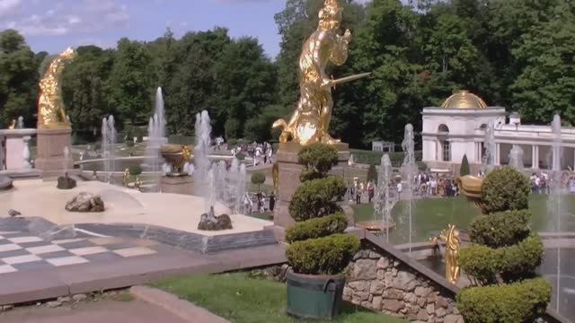 2D. Петергоф. Центральная часть Нижнего парка. / Peterhof. The central part of the Lower Park.