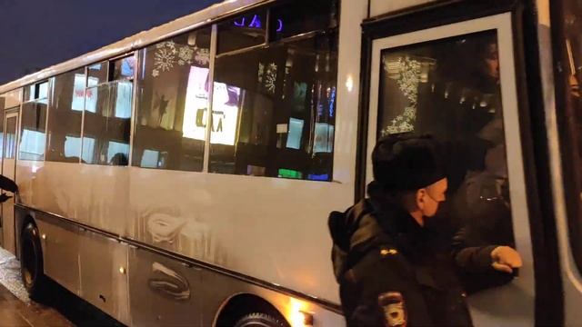 Задержания на площади Восстания смотреть онлайн