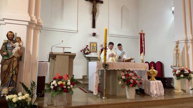 Св. Месса - понедельник 17.04.2023 в 18.00, Розарий смотреть онлайн