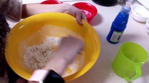 Поделки из соленого теста. Как сделать домашний пластилин. Как сделать соленое тесто