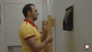 Тренировка прямого удара кулаком в Вин Чунь