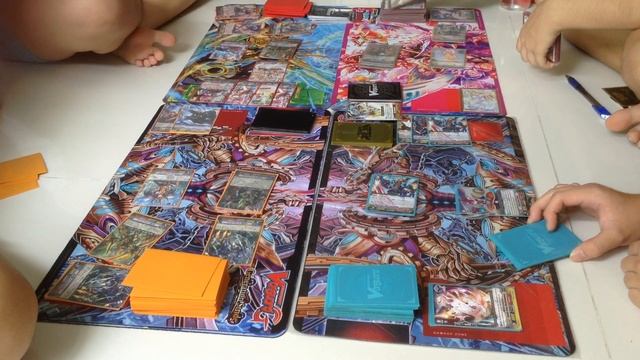 Cardfight Vanguard TagFight: G-Regalia/Ancient Dragons VS Oracle Think Tank/Shura Stealth Part 1/2 смотреть онлайн
