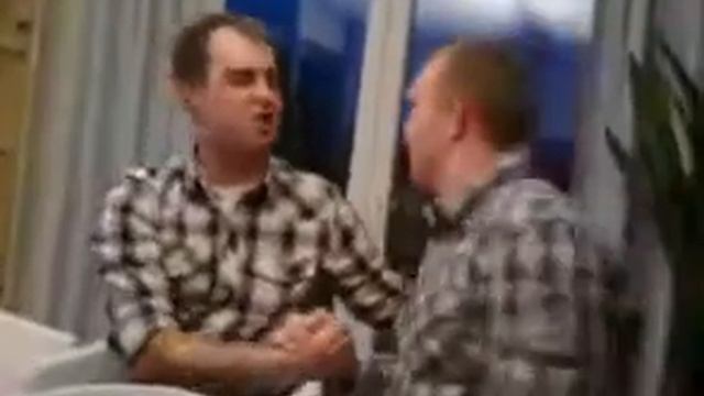 Медведев отдыхает на вечеринке medwedew na we4erinke!.3gp смотреть онлайн