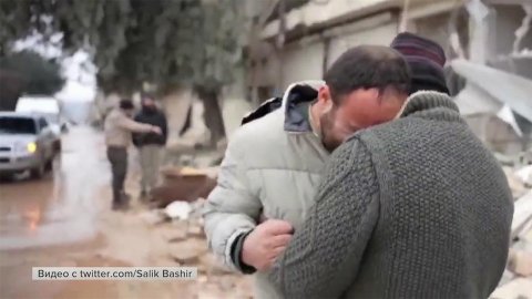 В Турции и Сирии растет число жертв разрушительных землетрясений