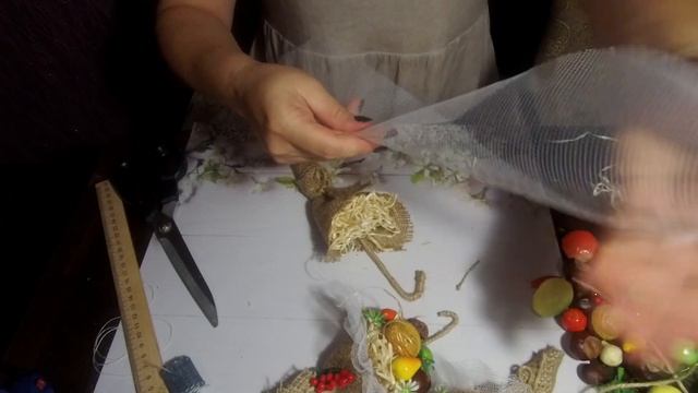 Зонтик с осенним урожаем (осенняя поделка своими руками) - autumn crafts смотреть онлайн