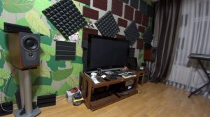 Dynaudio Contour S1.4 vs Sony HDR-MV1