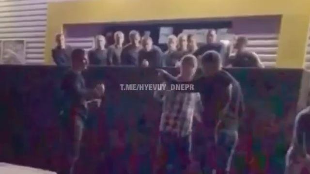 На «Сфере» все как всегда махач, после полуночи начинается стандартная программа для этого заведени смотреть онлайн