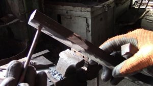 Как сделать стальную заклепку.Кованая заклепка.