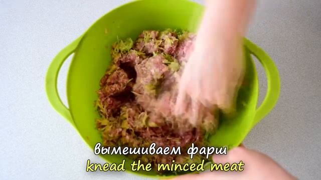 Котлеты с кабачком и фаршем на сковороде. Мясные котлеты с кабачками