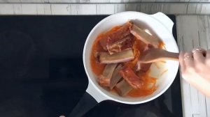 КАК ПРИГОТОВИТЬ КАРТОШКУ ТУШЕНУЮ С КОПЧЕНОСТЯМИ? Вкусное сытное второе с ребрышками