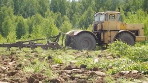 Калужская область вспашка леса на К700