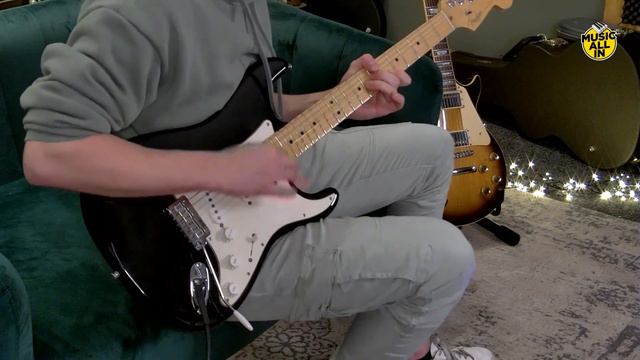 Soundbite Fender All American Standard Stratocaster from 2014 | Music All In смотреть онлайн